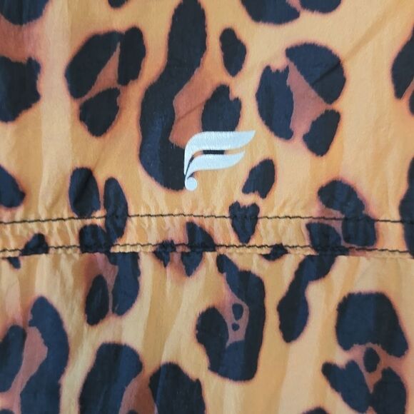 Fabletics Oversized Leopard Flyweight Windbreaker Jacket Lightweight Activewear - Picture 13 of 16